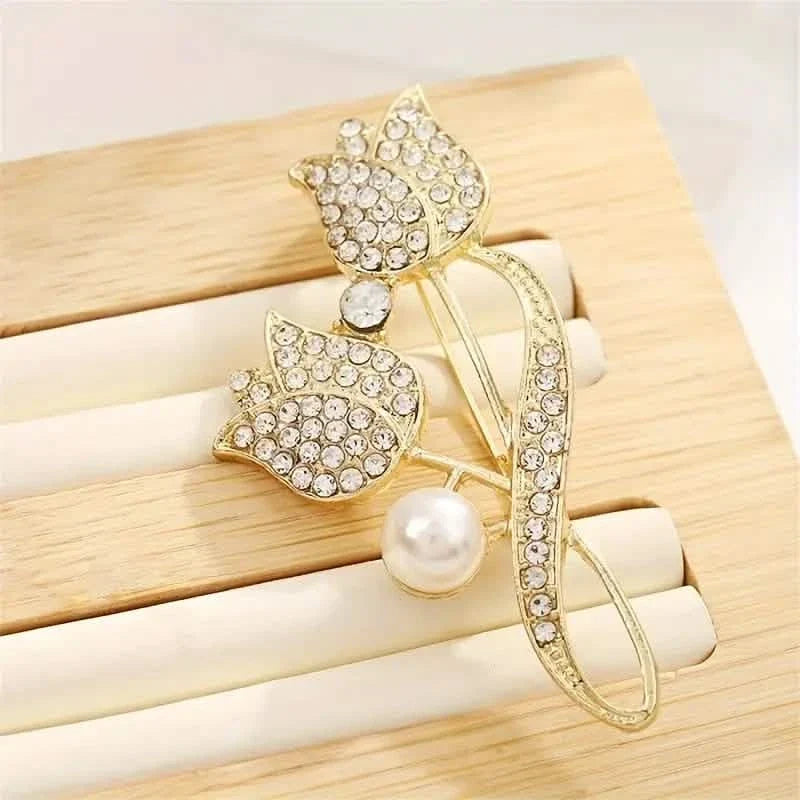 Exquisite Tulip-Shaped Faux Pearl Brooch Adorned with Artificial Diamond 2