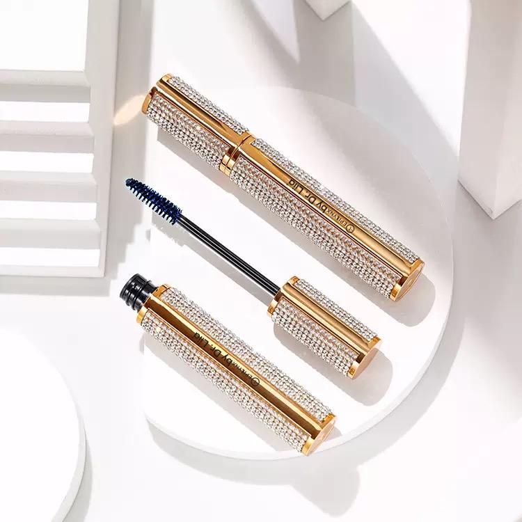 Volumizing Mascara for Sensitive Eyes 7