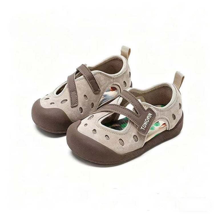 2026 Summer Kids Sandals Closed-Toe Hollow Out Breathable Beach Shoes Soft Sole EVA Water Shoes For Boys Girls 5