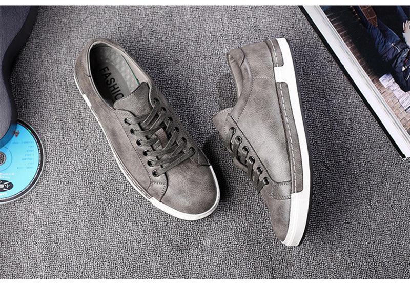 Fashion Leather Mens Shoes Soft High Quality Mens Casual Shoes Flat Footwear Classic Black White Men Fashion Walking Shoes Comfortable Modern Design 4