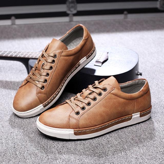 Fashion Leather Mens Shoes Soft High Quality Mens Casual Shoes Flat Footwear Classic Black White Men Fashion Walking Shoes Comfortable Modern Design 10
