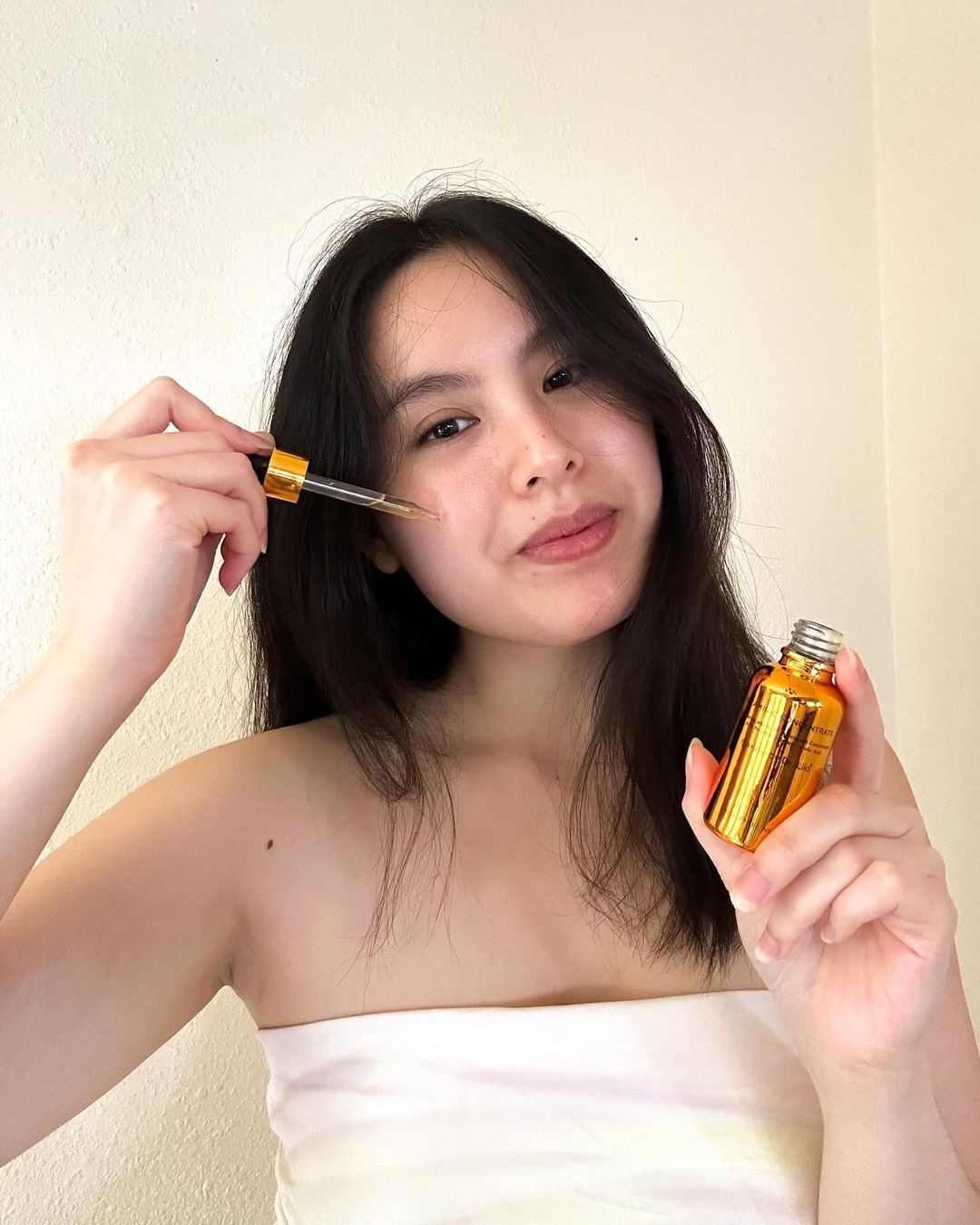 Vitamin C Serum for Sensitive, Mature Skin 4