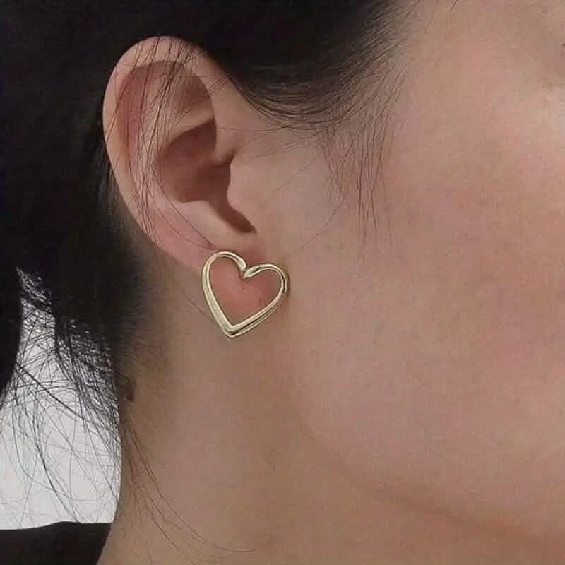 Glossy Hollow Heart Design Stud Earrings 6