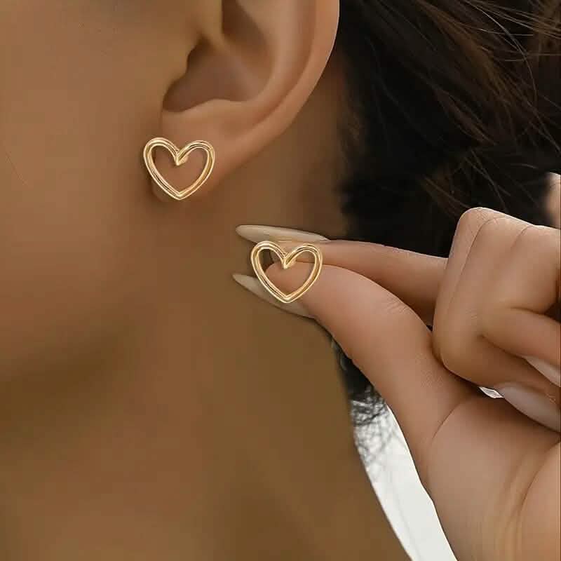 Glossy Hollow Heart Design Stud Earrings 2