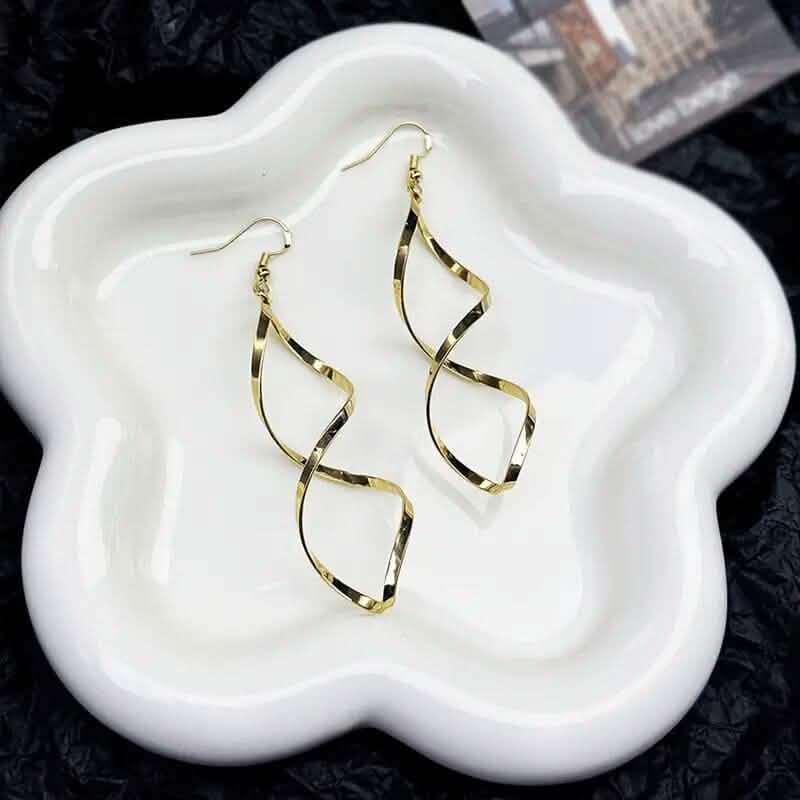Spiral Design Dangle Earrings 4