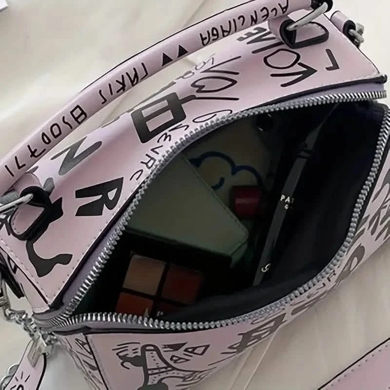Graffiti Trendy Chain Crossbody Bag for Women 12