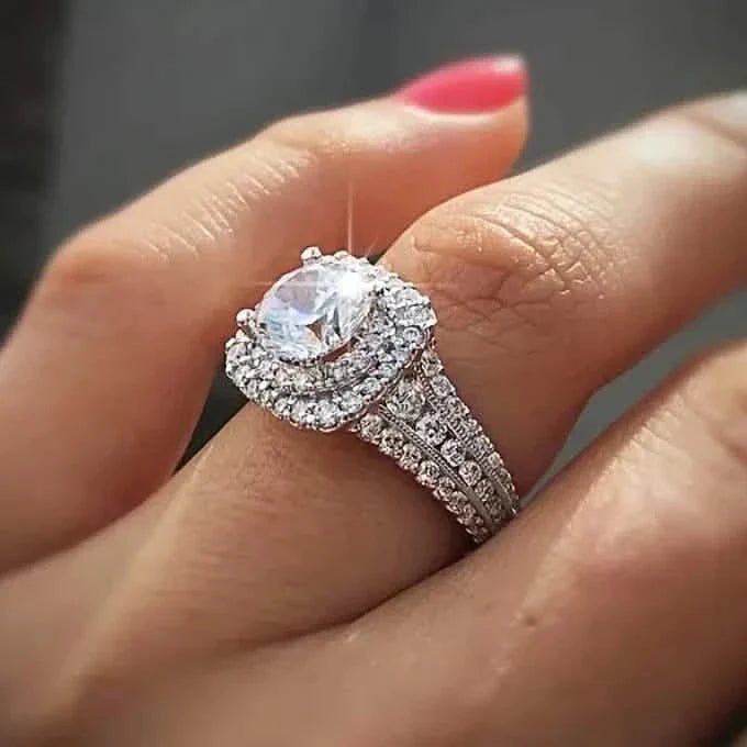 Large Oval Women Synthetic Zirconia Wedding Rings 1