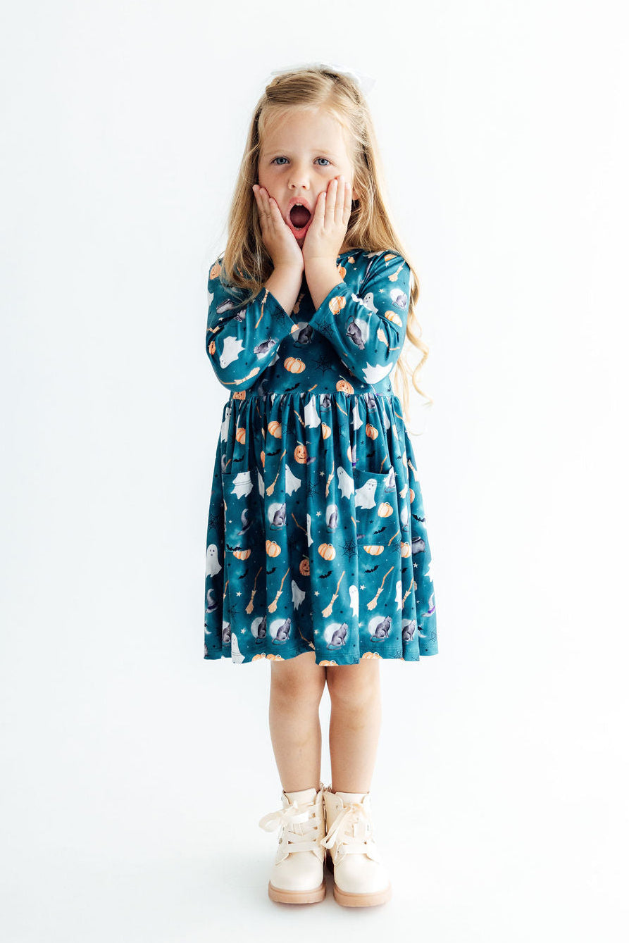 Happy Haunting 3/4 Sleeve Pocket Twirl Dress 4