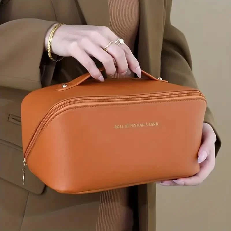 Minimalist Makeup Zipper Pouch 8