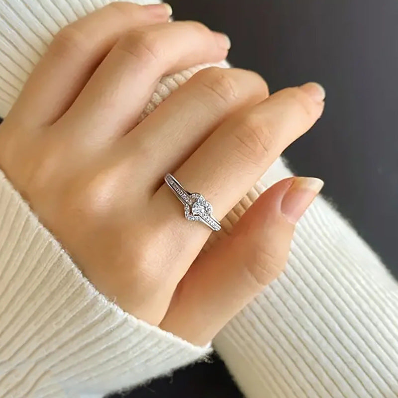Elegant 925 Sterling Silver Heart Ring with Sparkling Zirconia 7