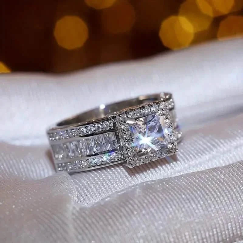 Shiny Halo Ring Inlaid Square Cut Shiny Zirconia Ring 2