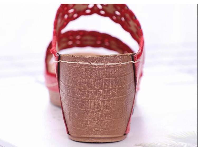 Woman Sandals For Beach Slip On Fashion Sandals Women Thick Bottom Footwear Flat Sandals Soft Leather Vintage Summer Casual Non-Slip Beach Platform Shoes Sandals 11